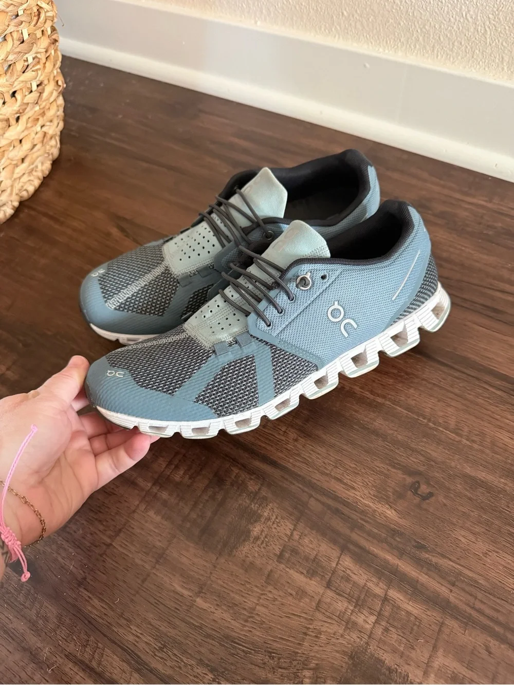 On Cloud 2.0 Women’s Running Shoes Size 9.5 Blue Gray